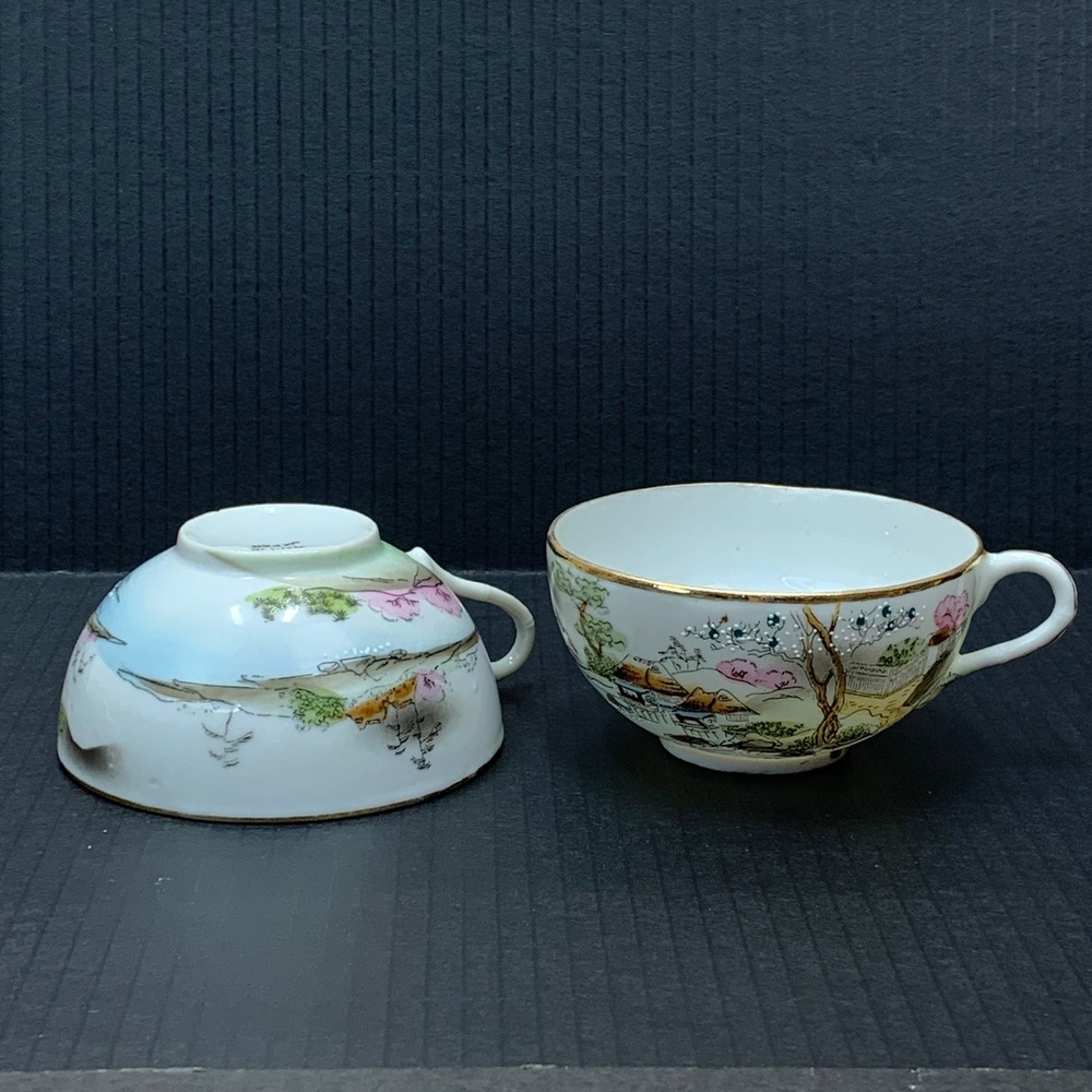 Vintage Made in Japan Porcelain Tea Cups Set of 2 Painted Landscape‎ Gold Trim